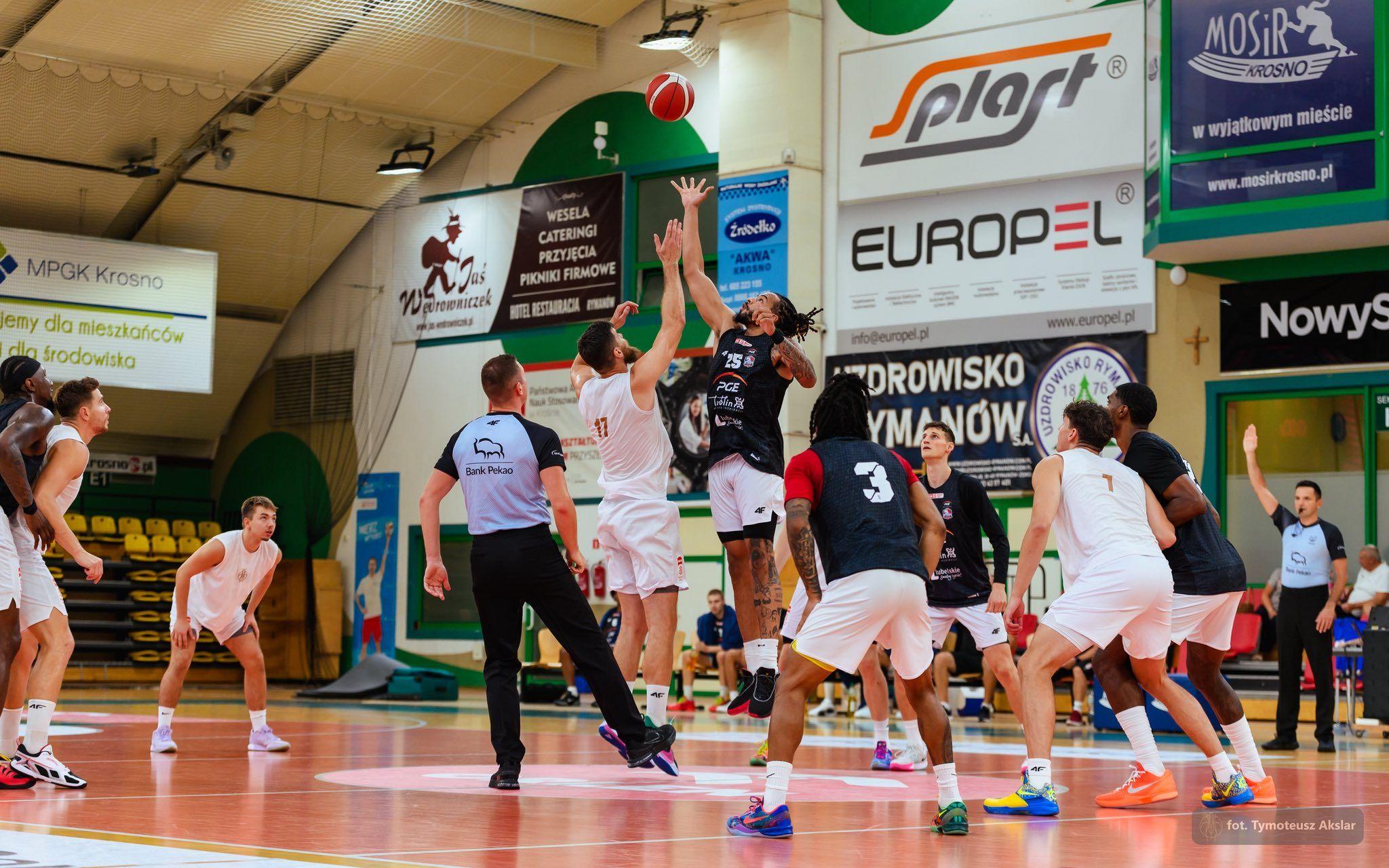 Miasto Szkła lepsze od PGE Startu, wygrana Energa Czarnych