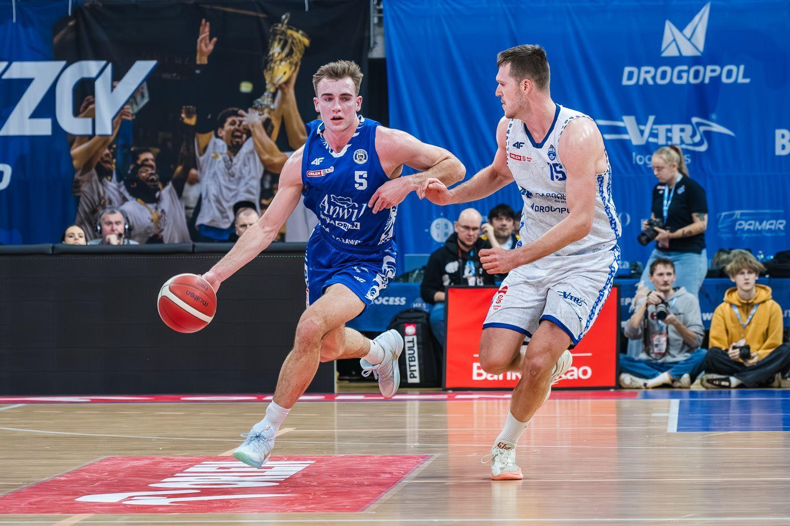 Anwil mocny w drugiej połowie, wygrywa w Dąbrowie Górniczej