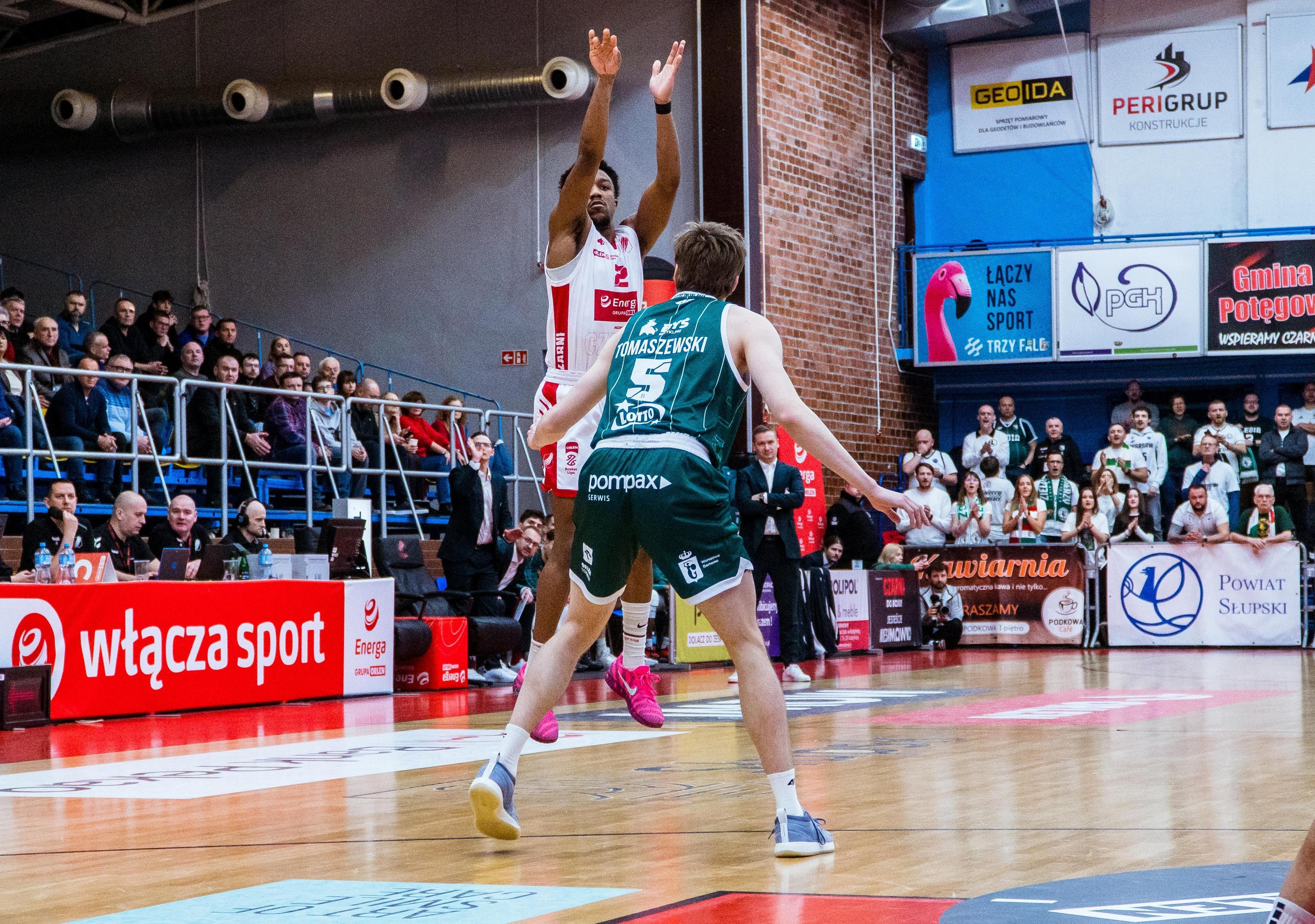 Energa Czarni pokonują mistrzów!