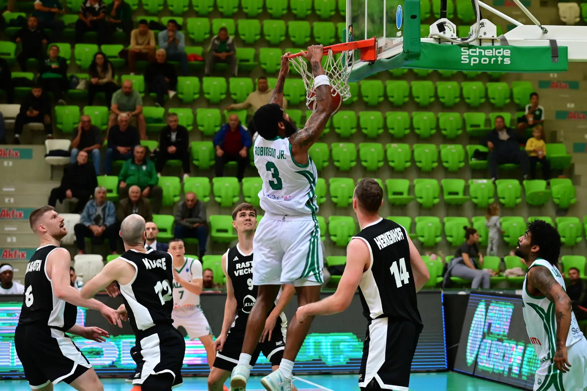 Robinson dołącza do Energa Czarnych