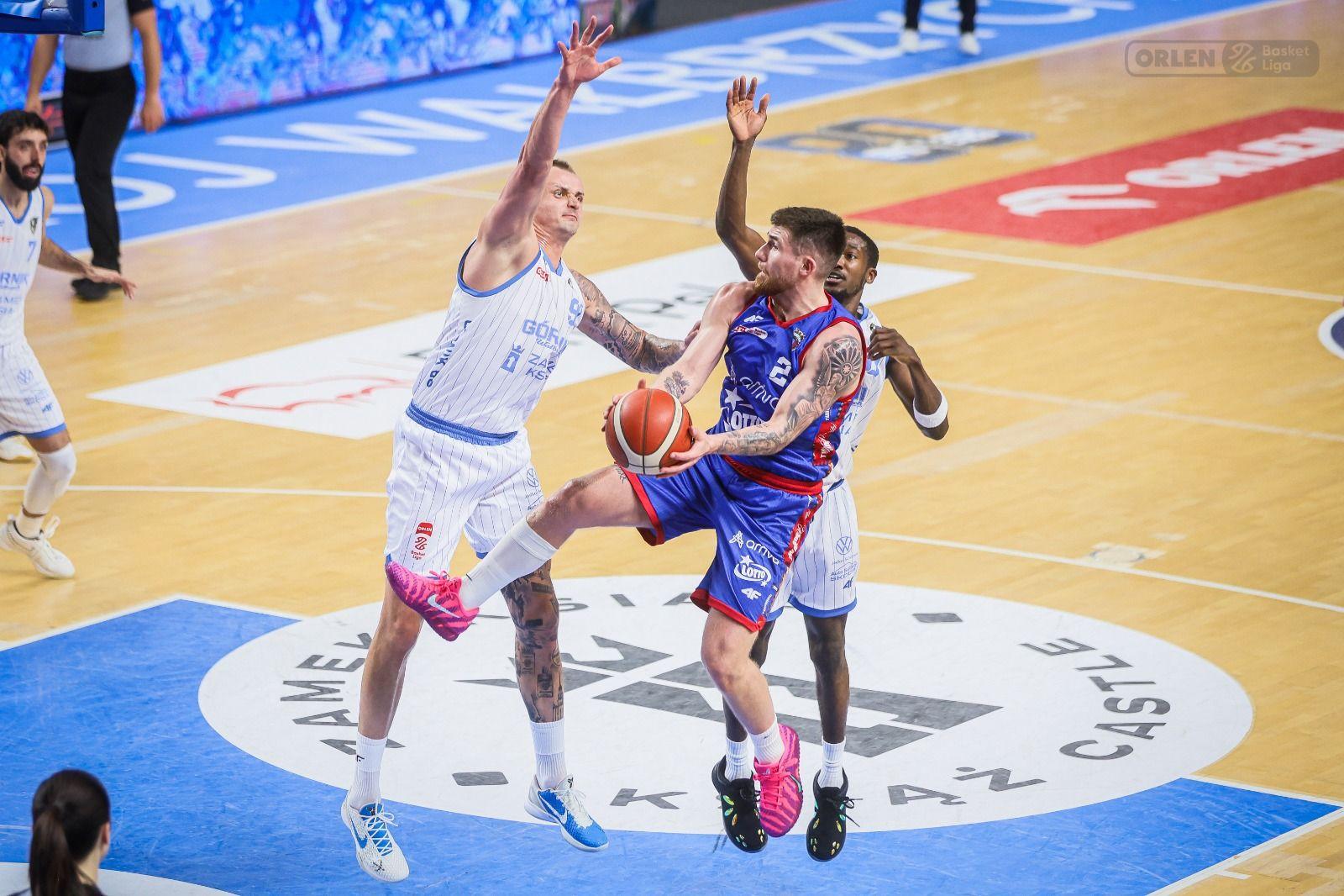 Torunianie wygrywają w Wałbrzychu!