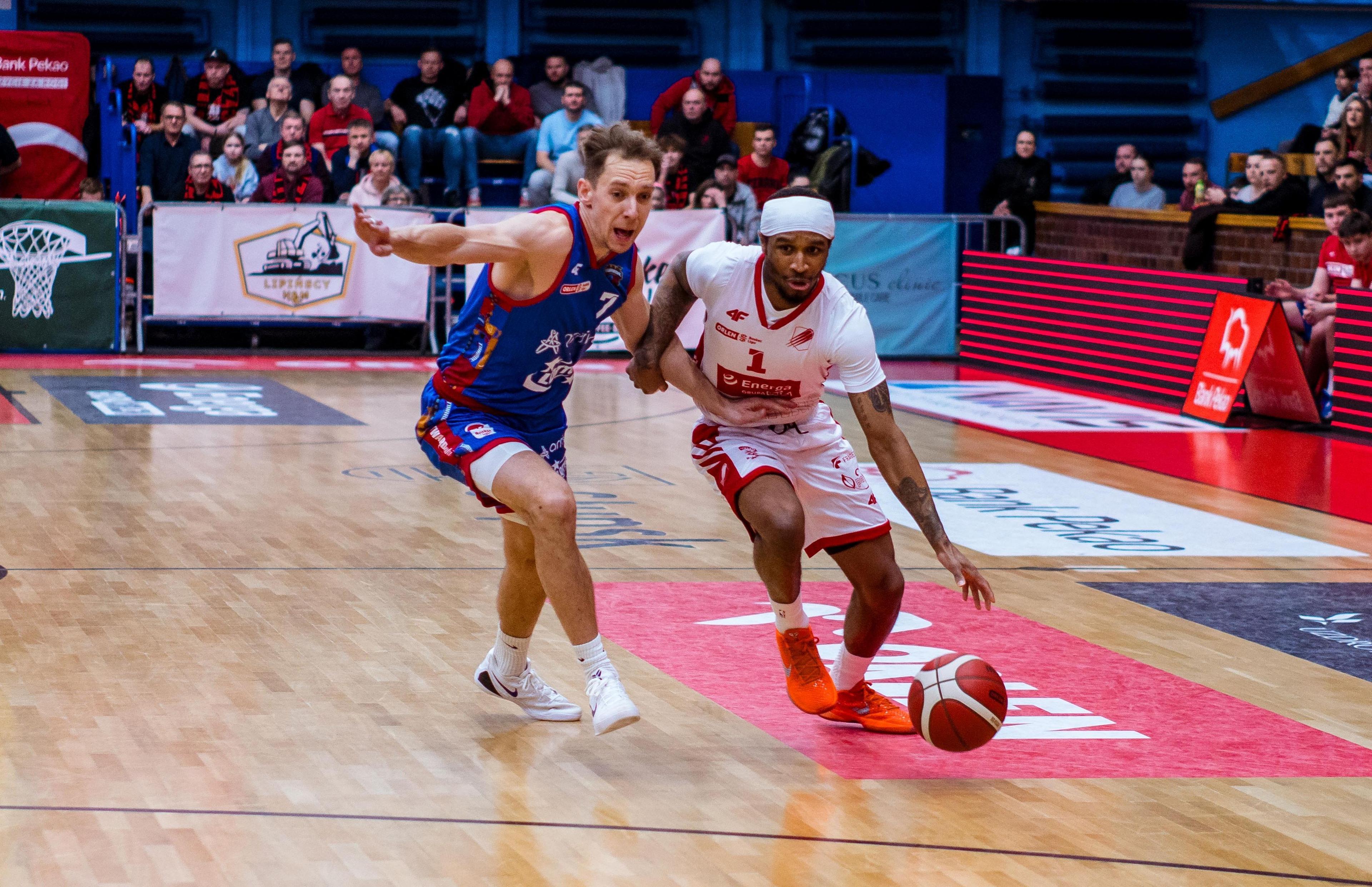 Emocje w Słupsku! Dogrywka dla Energa Czarnych